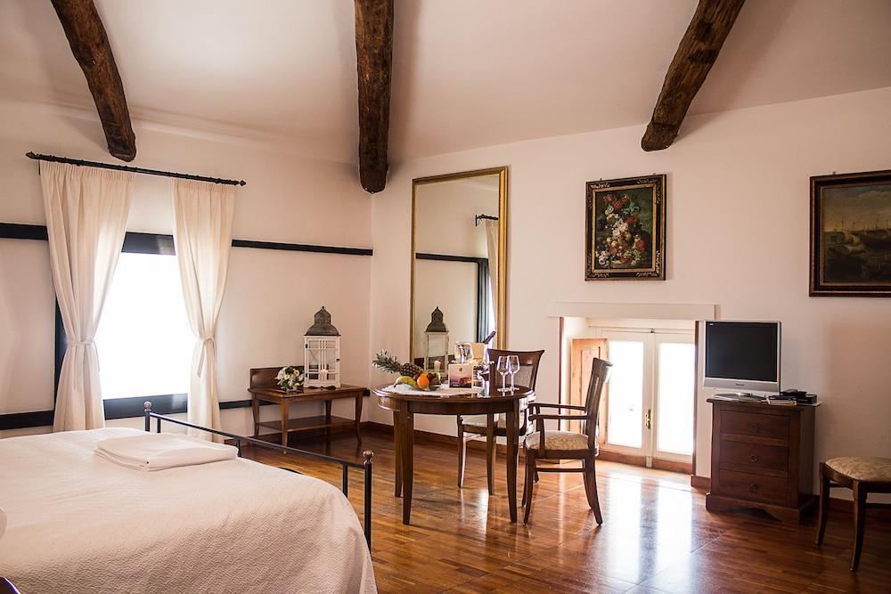 Hotel Ristorante Le Clarisse Amantea Exteriör bild