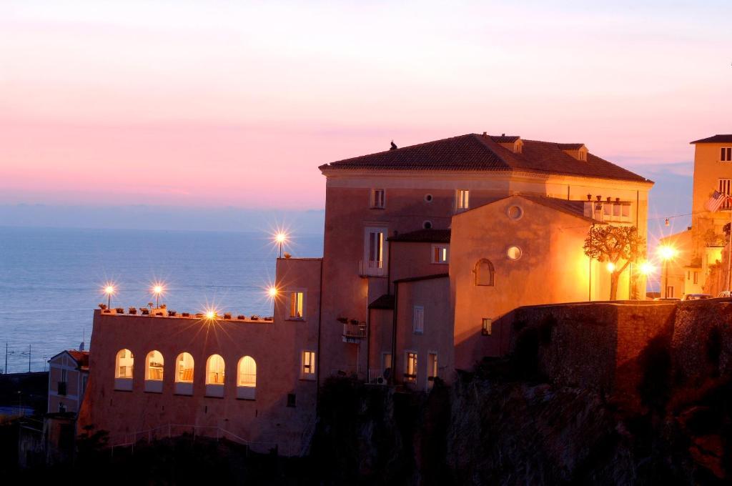 Hotel Ristorante Le Clarisse Amantea Exteriör bild