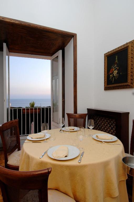 Hotel Ristorante Le Clarisse Amantea Exteriör bild